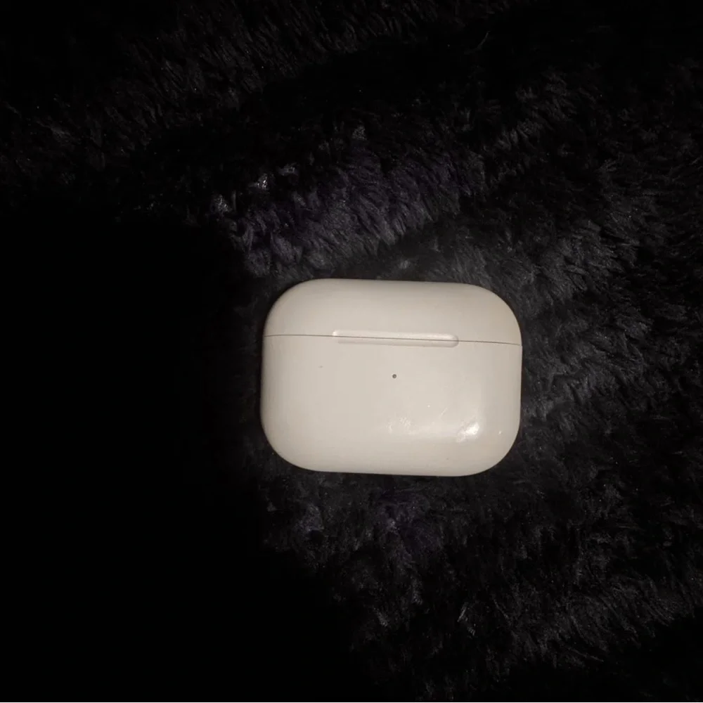 Apple AirPods Pro with Charging Case - White